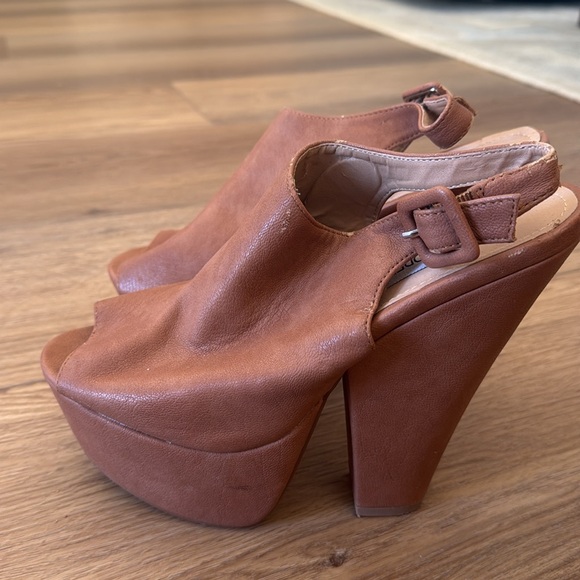 Steve Madden heels - Picture 3 of 4